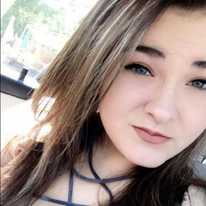 Meet your Posher, Christy